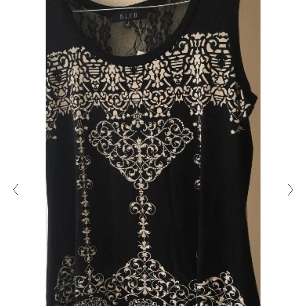 Women Blouse
Bleu Lab